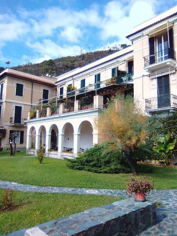 Lorenzo Apartment Levanto Exteriör bild
